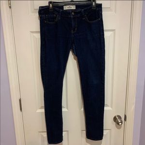 Dark wash Hollister skinny jeans